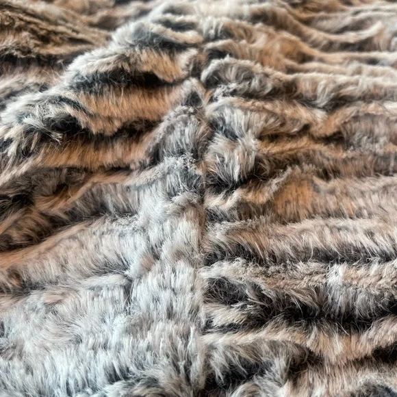 Mia & Tess wrap around neck scarf - Picture 11 of 12